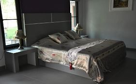 ฟอเรสต์ รีสอร์ต Hotel 3*